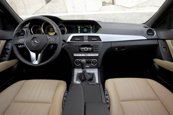 Штатная магнитола Roadrover   Mercedes C Class (W204) 2011